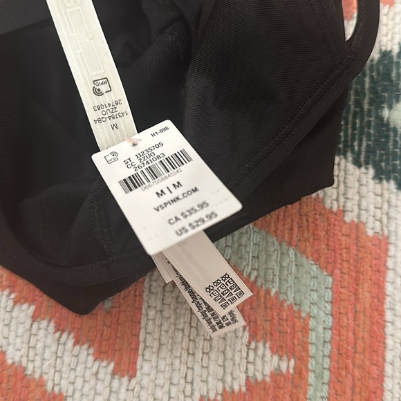 Ultimate Scoop Sports Bra - Picture 4 of 6